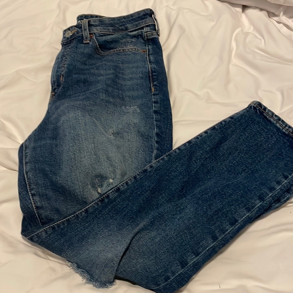 Like new Old Navy O.G. distressed straight leg jeans